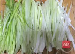 Doubanjiang Illustration of how to make shredded pork 4