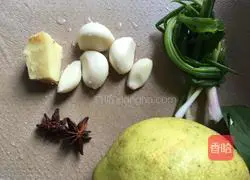 Lemon cumin braised chicken wings Illustration of how to do it 2