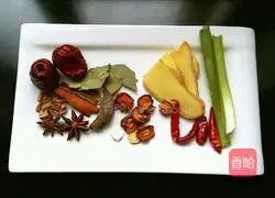 Illustration of home-style braised beef 2