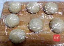 Illustration of how to make whole wheat bread rolls 5