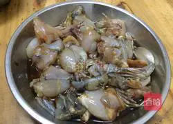 Illustration of how to make fried bullfrog 3