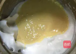 Illustration of how to make meat floss cake rolls 10