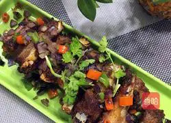 Illustration of how to make salt and pepper pork ribs 10