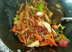 Illustration of how to make onions and fried meat 3