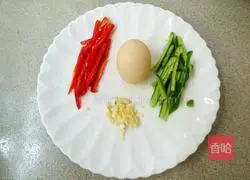 Illustration of how to make fried rice noodles with eggs 2