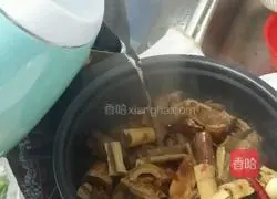 Illustration of braised beef with dried bamboo shoots 13