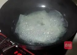 Illustration of how to make fried rice noodles with eggs, lettuce and rice noodles 2