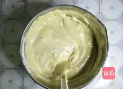 Illustration of how to make Matcha flavored cake roll 9