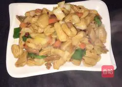 Shredded pork and vegetables stir-fried with sesame seeds Illustration of practice 10