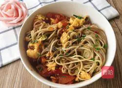 Illustration of how to make braised noodles with tomatoes and eggs 1