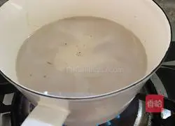 Illustration of how to make pearl milk tea (containing pearls) 6