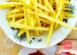 Illustration of how to make French fries 12