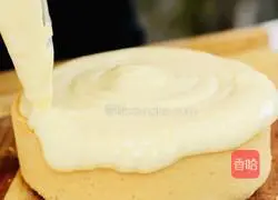 Illustration of how to make the sea salt milk cap cake 13