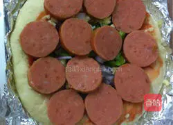 Sausage Pizza Recipe Illustration 5