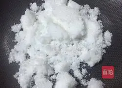 Illustration of how to make walnut peanut black sesame candy 11