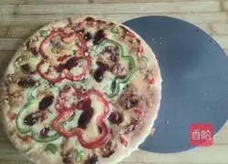 Illustration of how to make pepper and sausage pizza 10