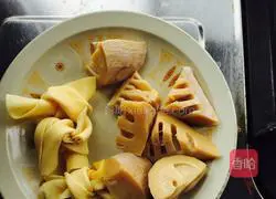 Illustration of how to make pickled vegetables without cooking skills 3