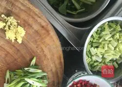 Xinjiang Illustration of how to make fried rice noodles 3