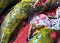 Illustration of how to make Wangya Fish, Wolfberry and Tofu Soup 1