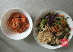 Illustration of how to make kimchi, pork belly, and egg stone pot bibimbap 2