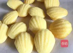 Illustration of how to make small shell cake 7