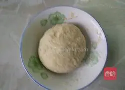 Illustration of how to make fruit sandwich pizza 1