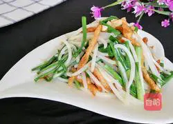 Illustration of how to make fried dumplings with silver sprouts 10