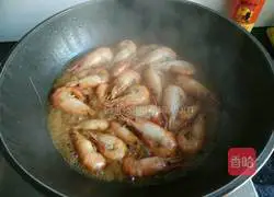 Illustration of how to make stuffed shrimp with oyster sauce 5