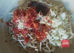 Illustration of how to make cold folded ear root (Houttuynia cordata) 4