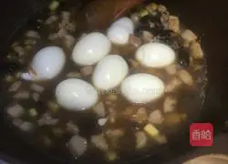 Illustration of how to make fragrant braised pork rice 7