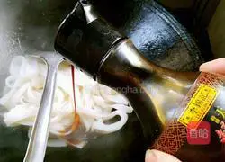 Illustration of how to make fried rice noodles 7