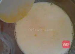 Illustration of how to make rice cooker cake 2