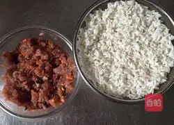 Illustration of how to make pearl meatballs 1