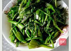 Illustration of how to make stir-fried Erhai sea vegetables 5