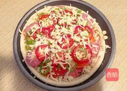 Home Pizza Recipe Illustration 4