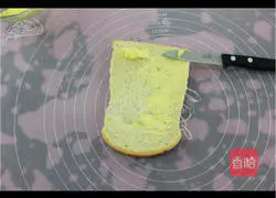 Illustration of how to make bread slice pizza 4