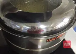 Illustration of cooking fish roe in noodles 3