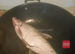 Illustration of how to make Wuchang fish and shredded radish 2