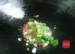 Illustration of how to make salt and pepper pork ribs 8