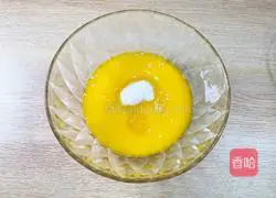 Illustration of how to make crispy blueberry muffin cake 7