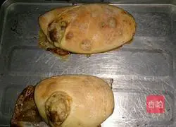 Illustration of how to make golden worm bread (banana meringue bread imitation baguette series) 6