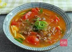 Tomato Beef Vermicelli Soup Recipe Illustration 10
