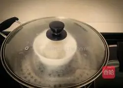 Illustration of how to make ham pizza 2