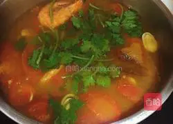 Thai Tom Yum Soup Recipe Illustration 5