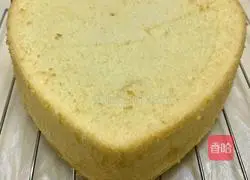 Illustration of how to make eight-inch heart-shaped chiffon cake 15