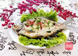 Illustration of how to make steamed Wuchang fish 15