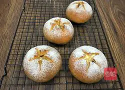 Top European bread - Illustration of making rye cheese balls 15