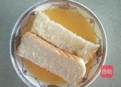 Illustration of how to eat toast in a different way 2
