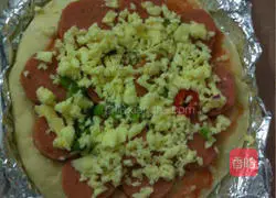 Sausage Pizza Recipe Illustration 6