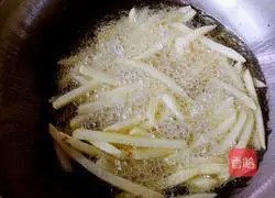 Illustration of how to make frozen French fries 4